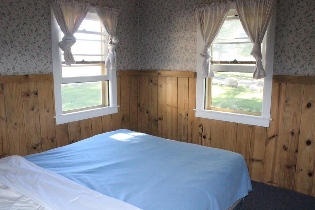 Twin Lakes Resort 布里奇波特 客房 照片