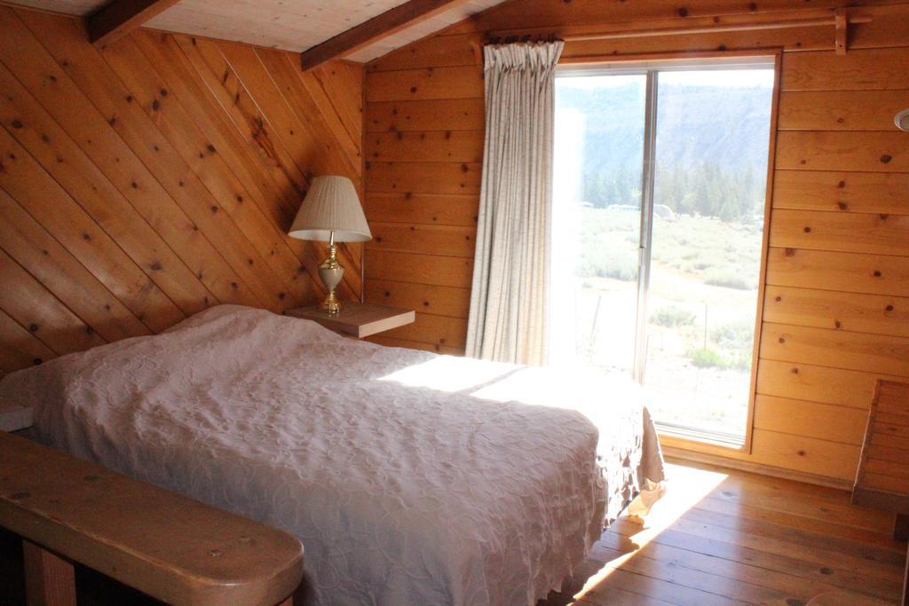 Twin Lakes Resort 布里奇波特 客房 照片