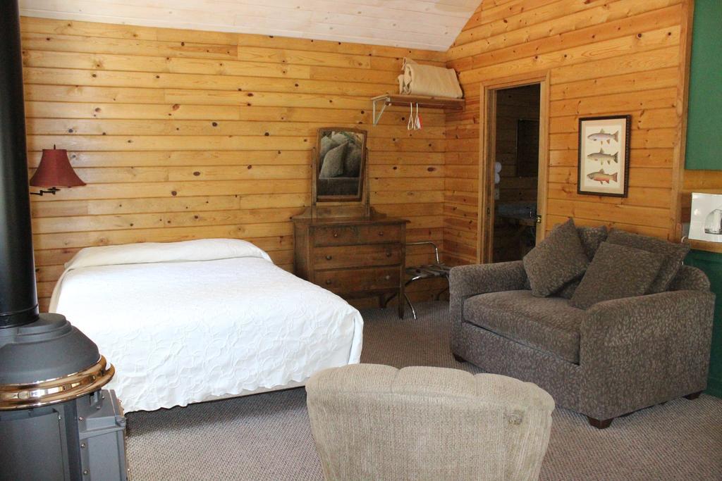 Twin Lakes Resort 布里奇波特 客房 照片