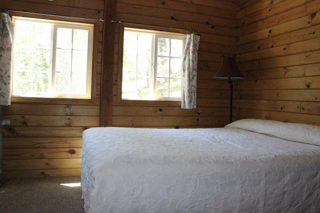 Twin Lakes Resort 布里奇波特 客房 照片