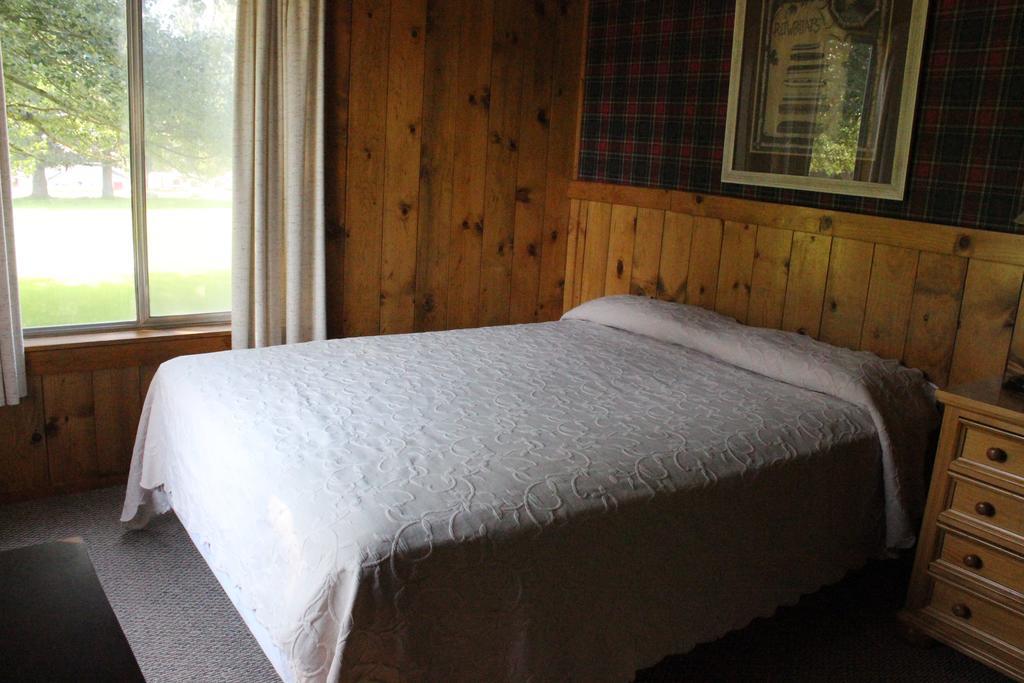 Twin Lakes Resort 布里奇波特 客房 照片